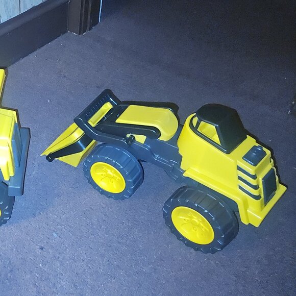 Trucks - Picture 2 of 2